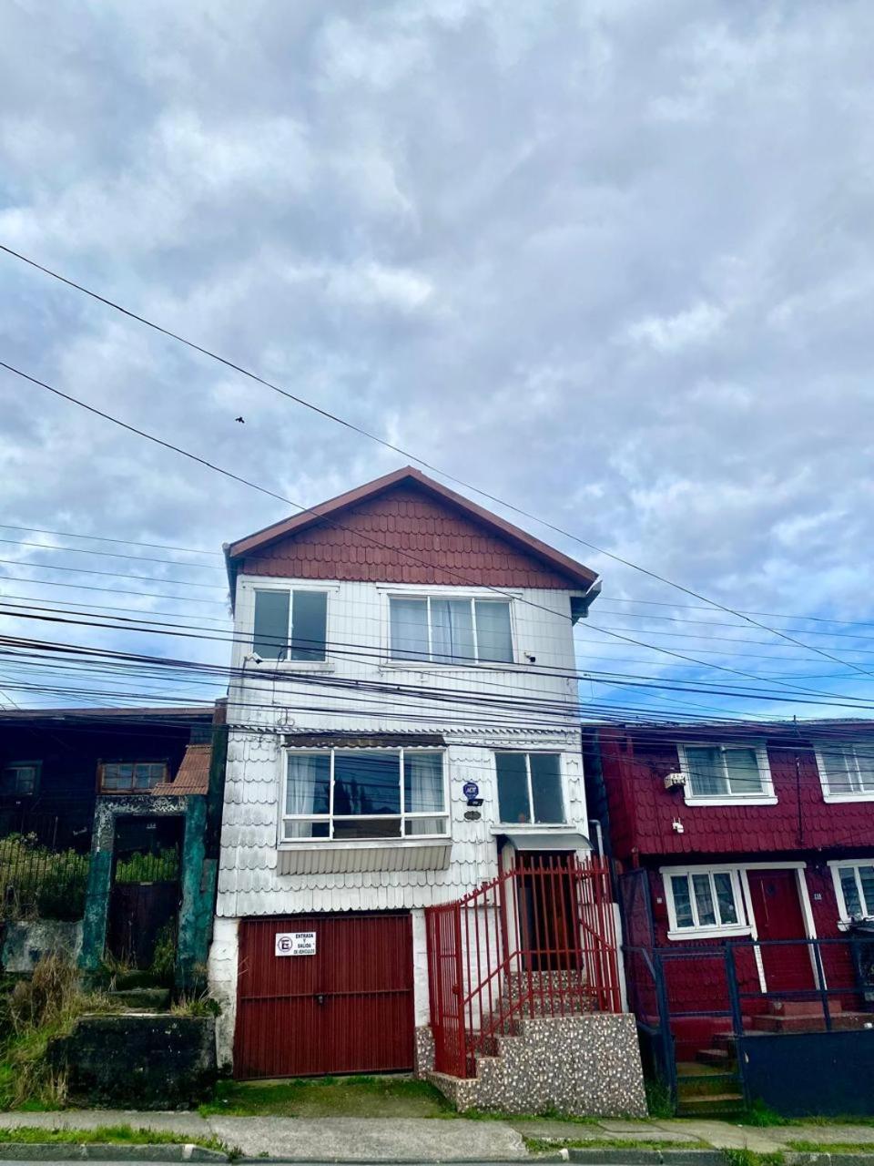 Hospedaje Familiar Glady'S House Puerto Montt Exterior photo